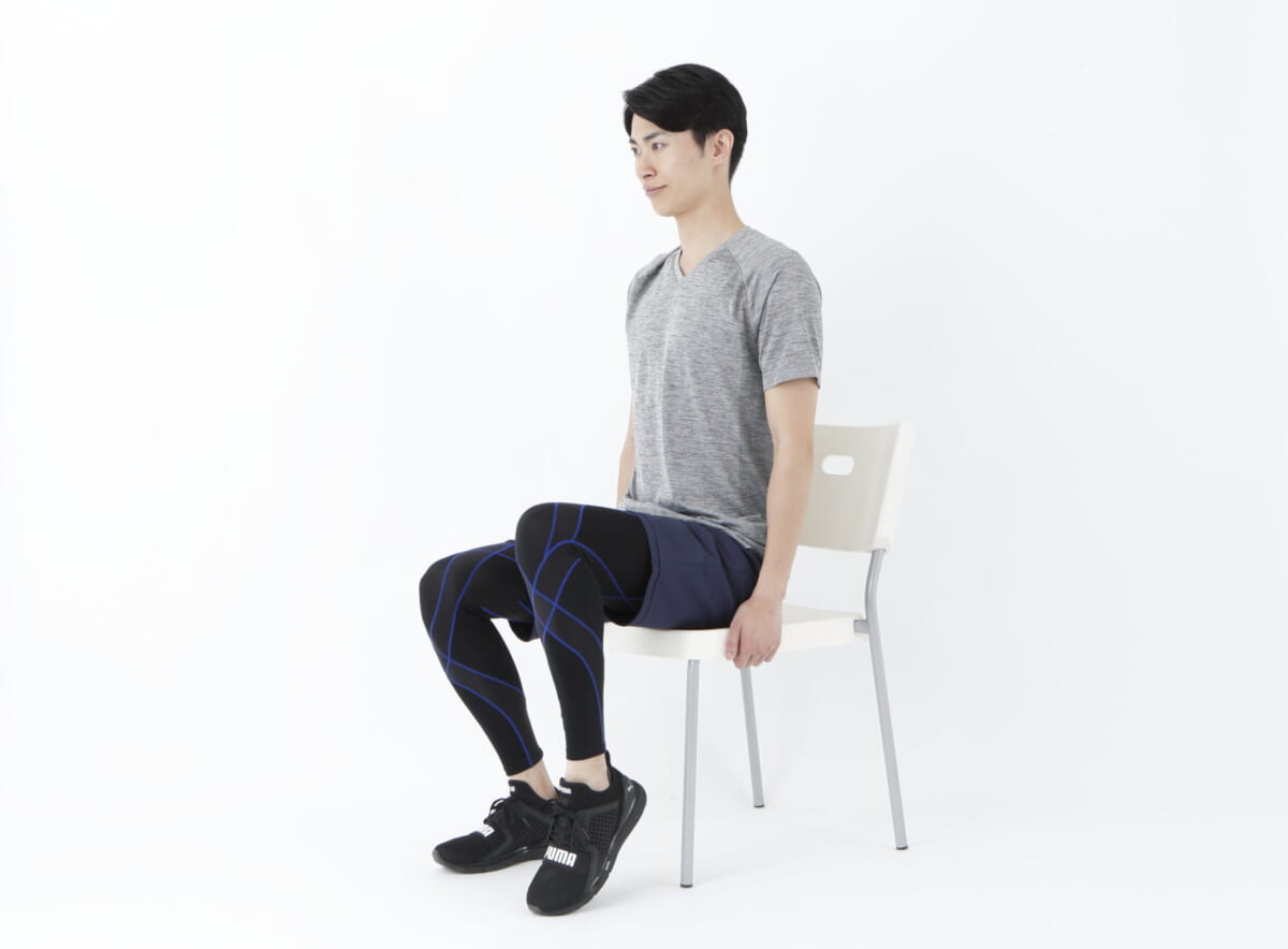 男性の「むくみ」が増加中⁉︎ オフィスでできる簡単ストレッチで脚のむくみを解消