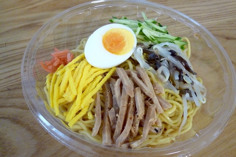 ↑“THE 冷し中華”といえるビジュアル。ゆで玉子があると華やかな仕上がりですね