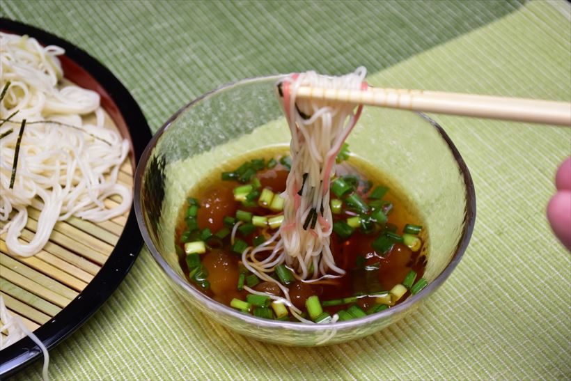 ↑ゆでたそうめんを、「04:フローズン」で冷やしたそうめんのつゆで食べてみた。食感がよく、つゆが薄まらないのもうれしい