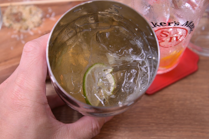 ↑シェイクハイボールのライム&キューカンバー(700円)。ライムの爽やかさと、キュウリのみずみずしいフレーバーが際立って清涼感たっぷり