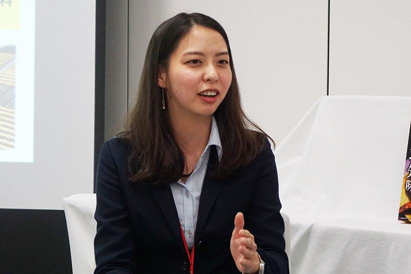 ↑小澤さんのイチオシはジャイアントプリッツ「紫いも」と、和ごころプリッツ「ずんだ」