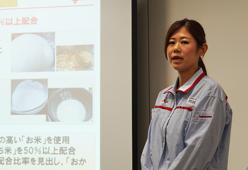 ↑開発秘話を語る商品開発研究所ビスケットグループの川村仁美さん