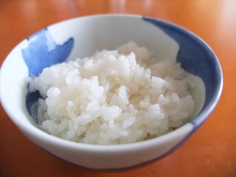 ↑「おねば」をしっかりまとってつやつやした表情。全体的にはモチモチ感が弱くなっていましたが、ところどころにモチモチ感がかなり強い部分があります