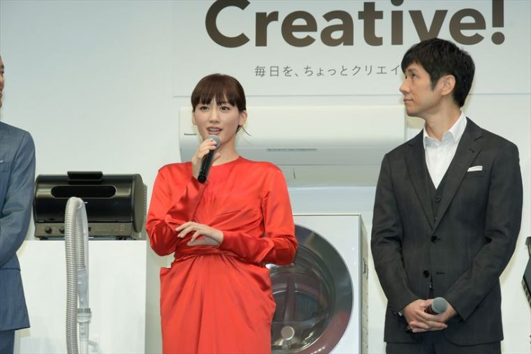 ↑綾瀬はるかさん(左)と西島秀俊さん(右)