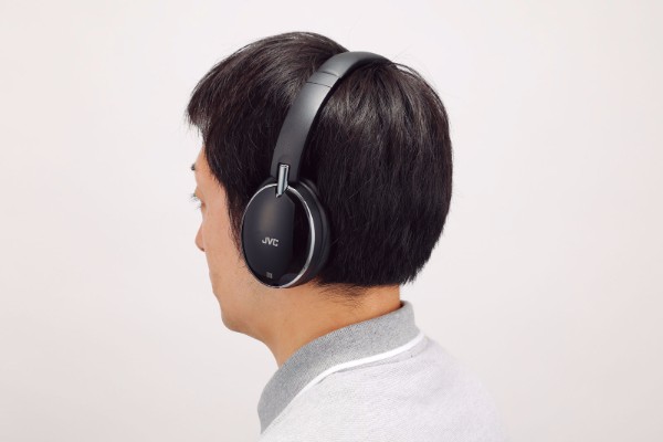 【価格帯別】プロが選んだ“全部入り”ワイヤレスヘッドホンのベストバイはコレ!