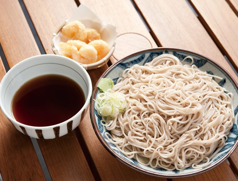↑小海老天つけそば(550円)。「政吉そば」時代からの看板メニュー。ぜひ試したい一杯だ