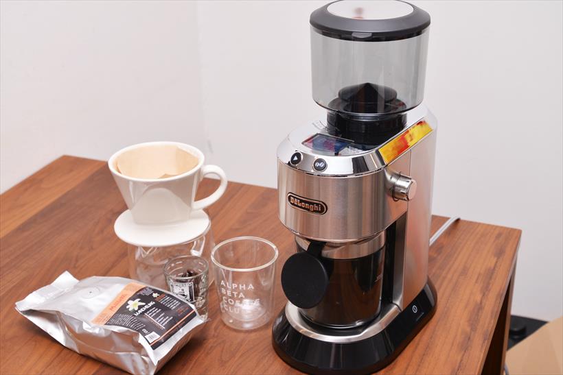 機能「コーヒー豆を挽くだけ」…でもクオリティは「一生モノ」! デロンギの高級グラインダーをフードライターが激賞