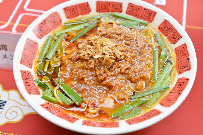 ↑台湾ラーメン(699円)。ニンニクと唐辛子の効いたパンチのある味が特徴です
