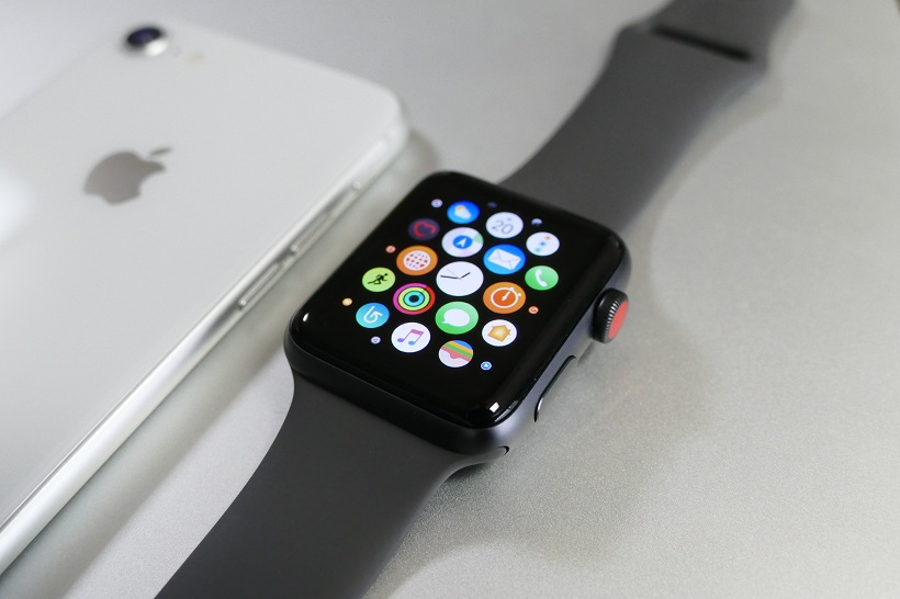 ↑「GPS + Cellularモデル」のApple Storeでの価格は4万5800円(税抜)~