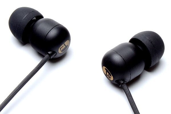 【数量限定】アンダー5000円なのにコスパよし! 高級カメラの塗装を採用したイヤホン「碧(SORA)Midnight」