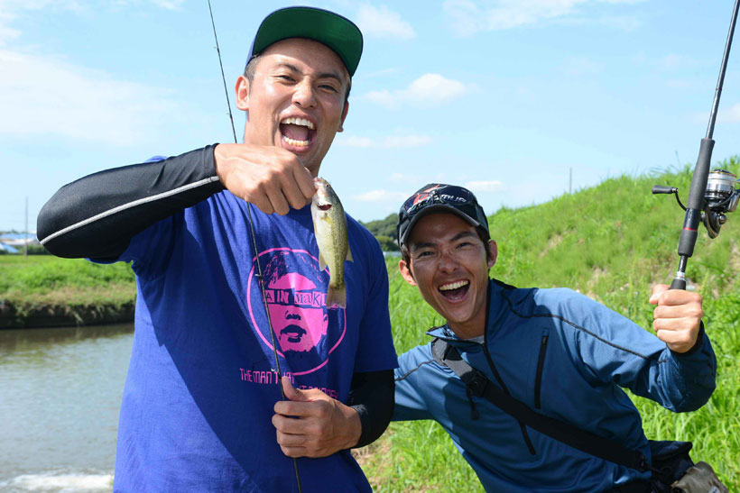 「一人だけ釣れない」大ピンチで奇跡が!? IWGP王者オカダ・カズチカ「バス釣り名人」と霞ヶ浦に挑む!