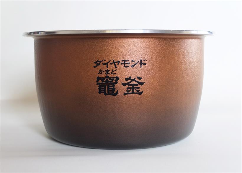 ↑パナソニックの「ダイヤモンド竃釜」はおいしいごはんが炊けるのに軽くて使いやすいとユーザーから高評価を受けています
