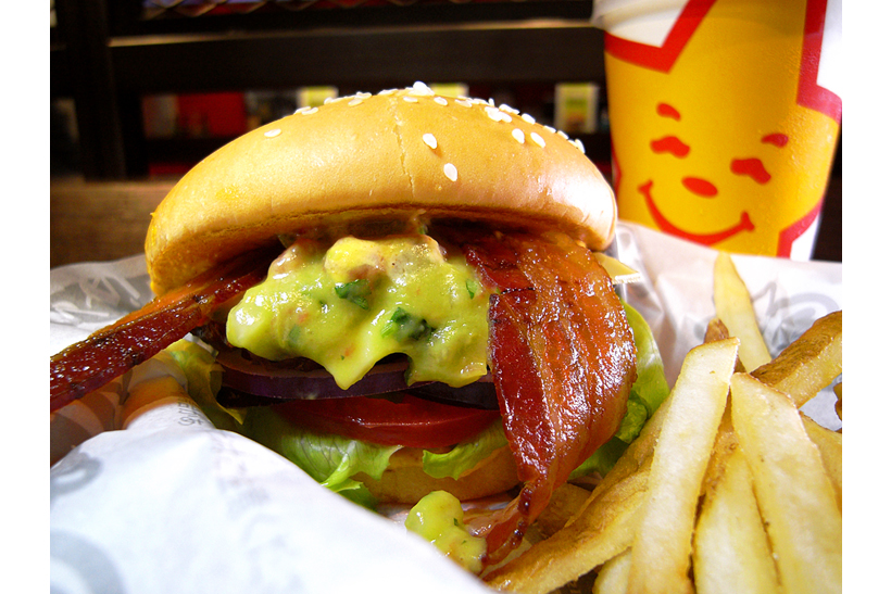【緊急連載】世間を騒がせた「初上陸系バーガー」のその後――好調「Carl’s Jr.®」の絶品「サンタフェソース」とは?