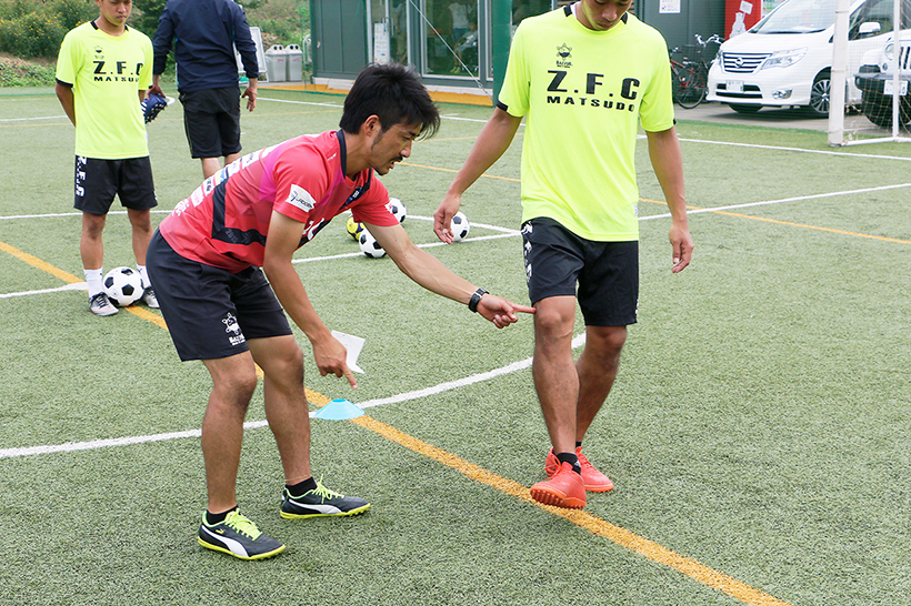 元Jリーガー直伝のトラップ&パスの練習方法とは? いまさら聞けないサッカーのコツ【PART3】