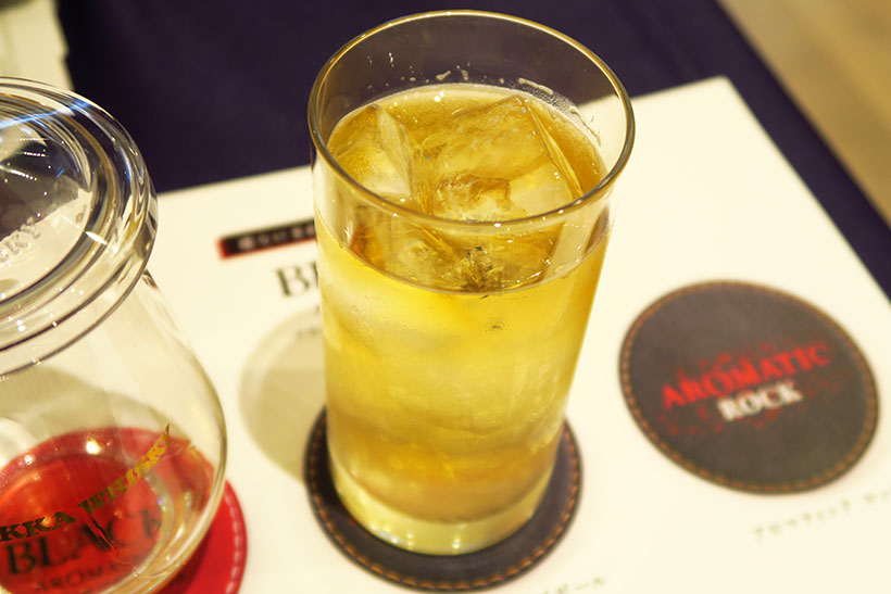 ↑炭酸水が加わることで、一気に爽やかさが生まれる