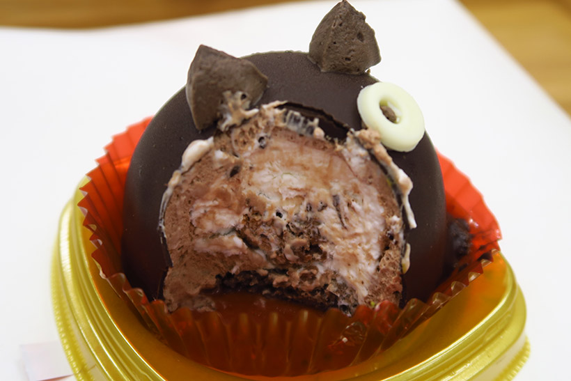 ↑「チョコクリームとえびすかぼちゃケーキ」は、ジャック・オー・ランタンがモチーフ。北海道産のえびすかぼちゃを使用し、チョコチップ入りのチョコクッキーでザクザクの食感を楽しめる