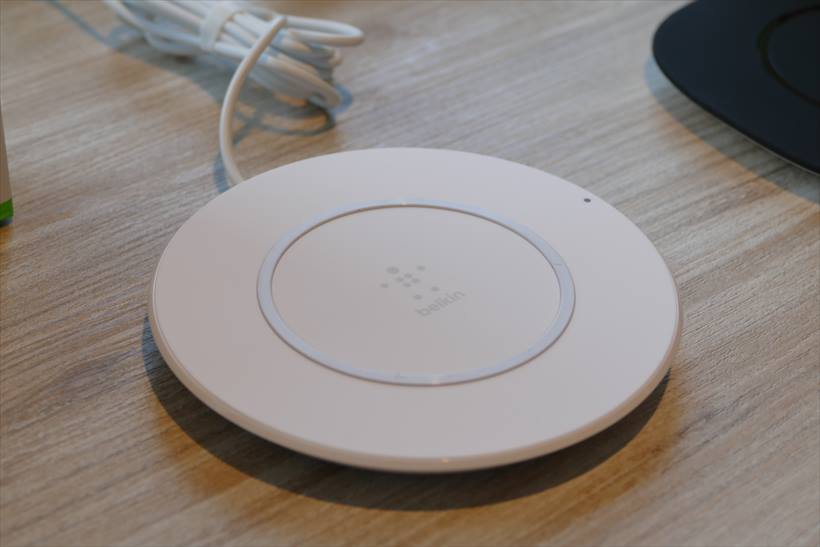↑「Boost↑Up Wireless Charging Pad」（Apple Store価格で6980円＋税）