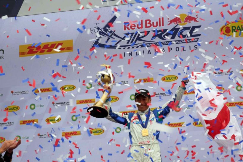 現地では何が起こっていた？ 室屋義秀、レッドブル・エアレース総合チャンピオンへの道