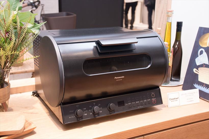 ↑パナソニックが2017年11月上旬に発売する「ロティサリーグリル&スモーク NB-RDX100」(実売予想価格5万5000円前後)