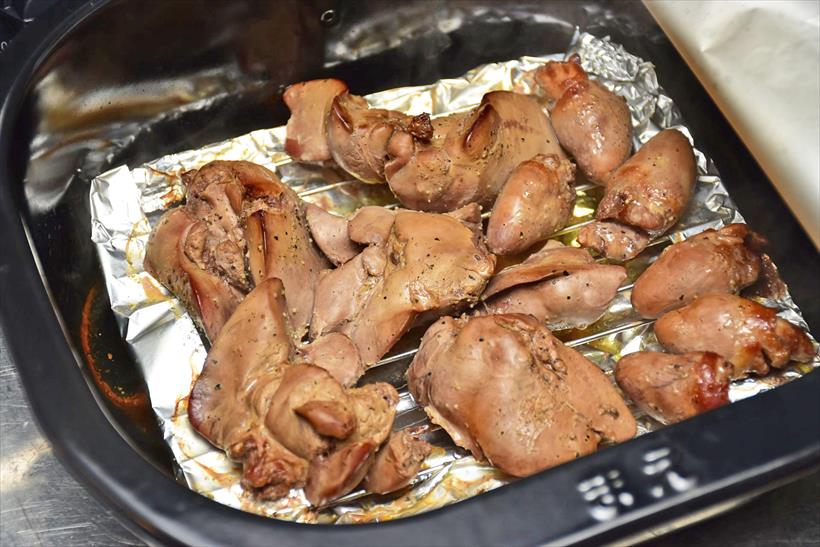 ↑こちらは鶏のレバーをくん製にしたもの