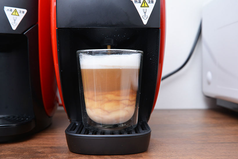 ↑そのあとはコーヒーが抽出。やはりグラデーションが美しい