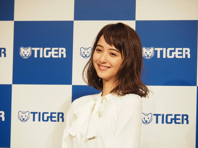 ↑女優の佐々木希さん