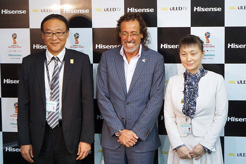 ↑ハイセンスジャパンの磯辺浩孝副社長(左)と、李 文麗社長(右)