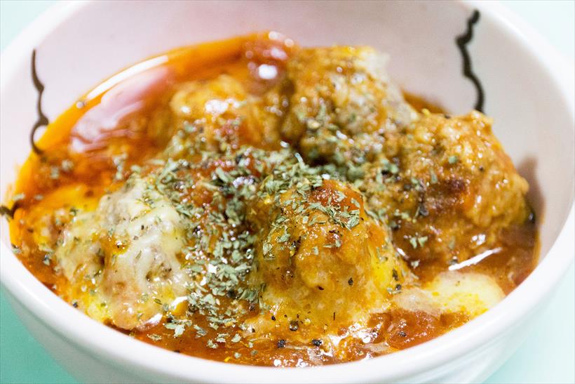 ↑こちらは「ミートボールのトマト煮込み」。かなりおいしく仕上がった