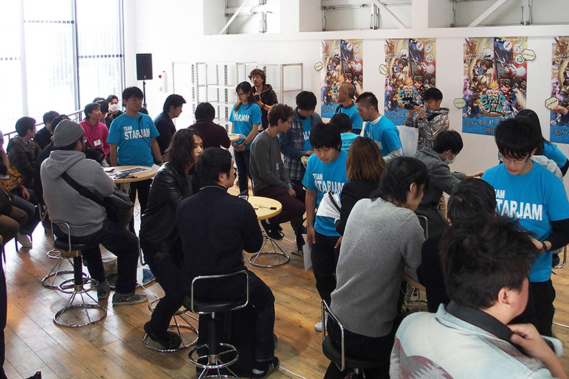 ↑約100人が参加。はじめてプレイする人も多く居て、誰もが100万円を獲得できるチャンス