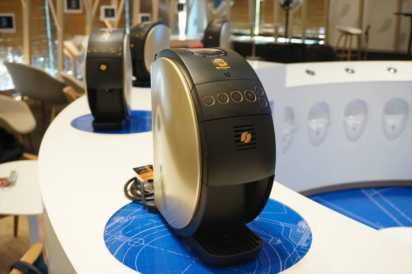 ↑Bluetooth搭載でスマホなどと連携できる「ネスカフェ ゴールドブレンド バリスタ50」