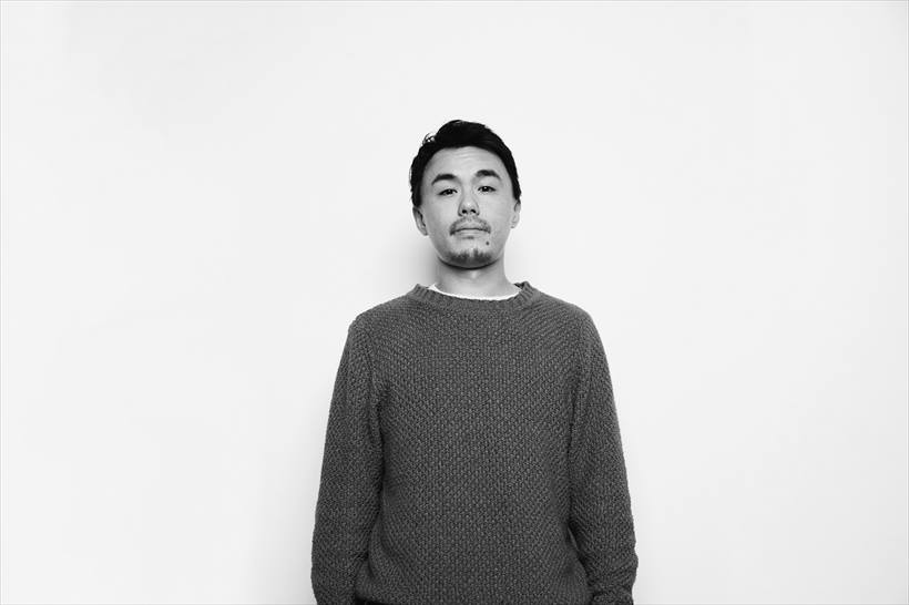 ↑HOLE AND HOLLANDとして2011年に発売されたV.A『RIDE MUSIC』では自身の楽曲の他にYOKOYOKO、MamazuのEDITを手掛け、BOREDOMSのEYEなど多数のDJによってプレイされる。2016年に待望のソロ名義では初となる12inch『GNAH EP』をリリース