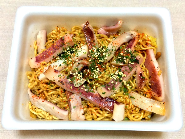 最強ペヤングの作り方。500円以内の『コンビニかけ合わせグルメ』