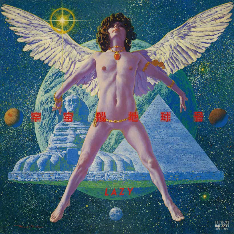 ↑第1期レイジーのラスト・アルバムとなった『宇宙船地球号』(80年12月16日発売)。アイドルを脱却し、彼らがもともと目指していたハードロック路線に立ち帰った作品。発表当時よりも後年になってから評価され、いまでは日本のハードロックの金字塔ともされている。(『宇宙船地球号』1851円/ソニー・ミュージックダイレクト)