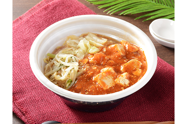 「泣きながら食べてる」ローソンの「辛口麻婆ラーメン」はあの有名店を彷彿とさせる？
