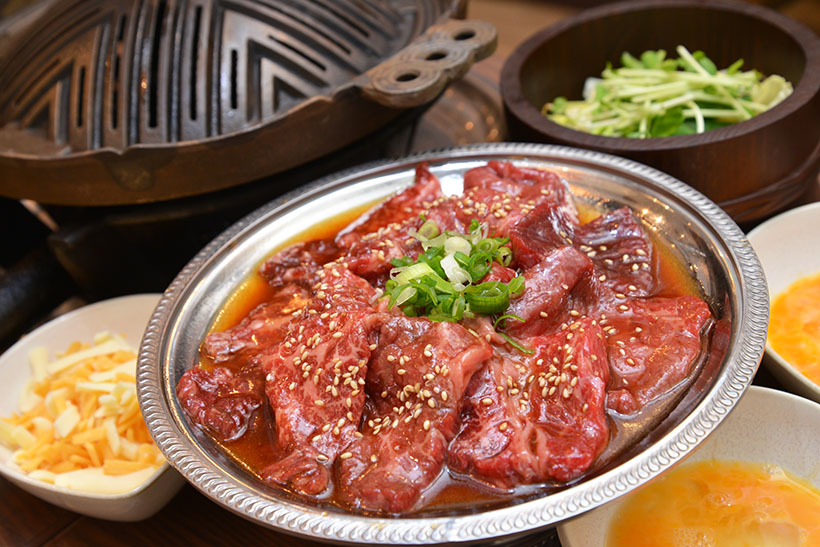 ↑「和牛焼肉ミックス」(250g/1999円)。この日はブリスケ、三角バラ、内モモの3種類