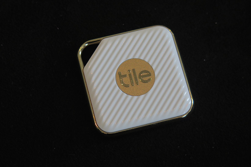 ↑コンパクトでエレガントなデザインの「TILE STYLE」(3980円)