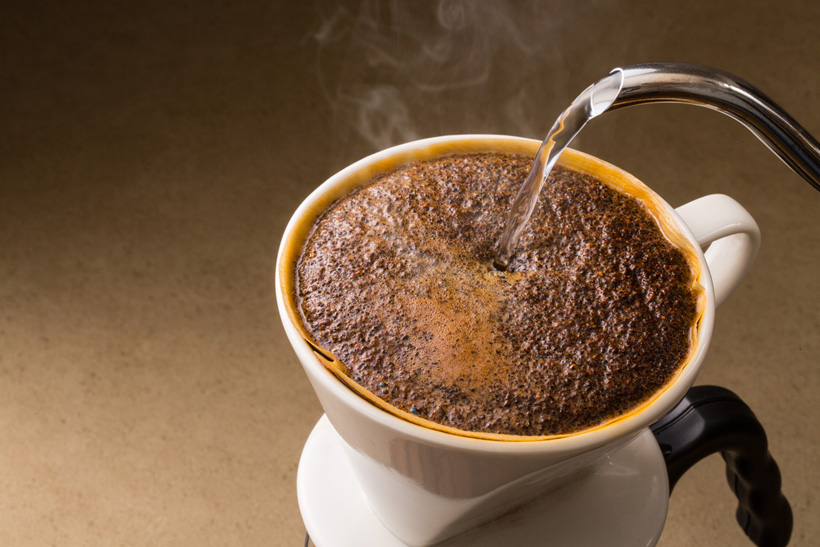 コーヒーの「ペーパードリップ」は妻の愛から始まった! 歴史とともに楽しみたい最新コーヒー家電がコレ