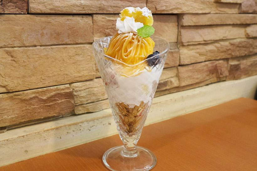 ↑国産スイートポテトのパフェ 650円(税別)