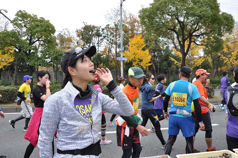 【倍率4倍以上】大阪マラソンってどんな大会? 実際走って「まいどエイド」を堪能してきた