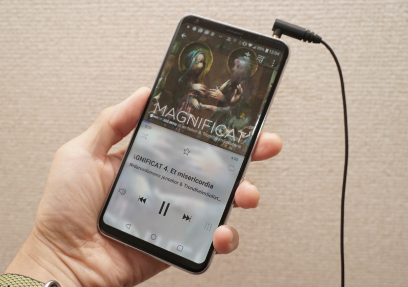 ↑2Lに公開されているMQA音源から「MAGNIFICAT」を再生。カバーアートの左下隅にMQAのロゴとブルーのインジケータが表示される