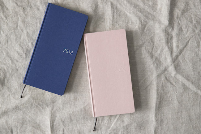 ほぼ日手帳「weeks MEGA」 2376円