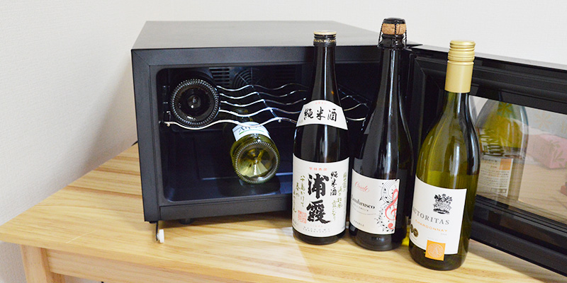 ↑ワインだけでなく、4号瓶の日本酒も収納できます