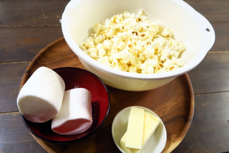 塩味のポップコーンで作ると“塩キャラメル”になって、ほどよい塩気がクセになります
