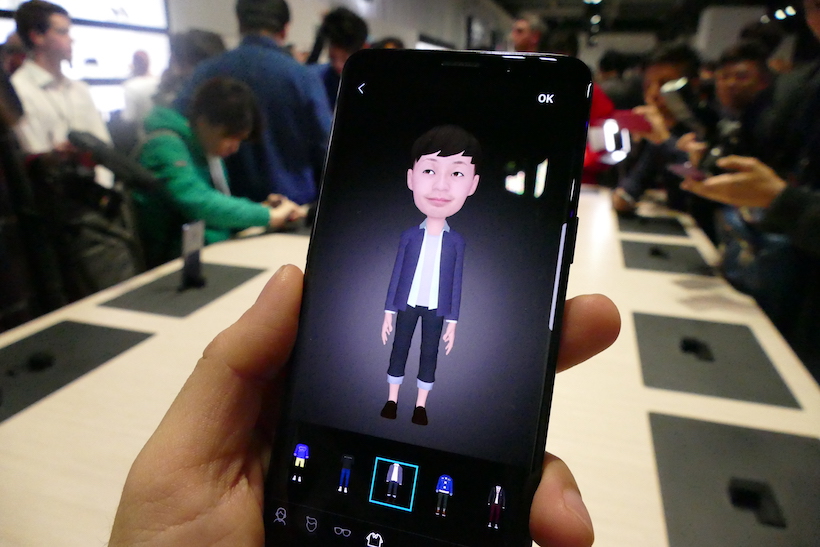 ↑AR Emojiでアバターを作成してみた。アバターが妙にリアルだ。えっ、コレ似てるのか? 似てないのか? 自分だと分からん