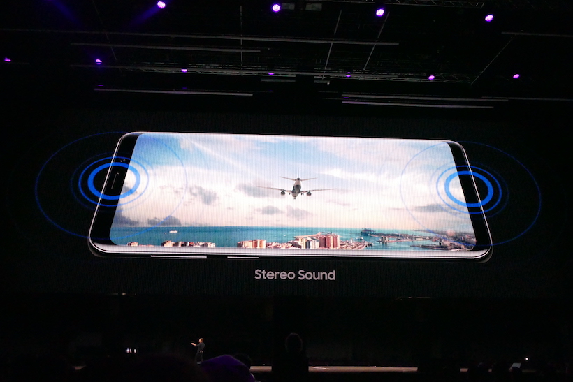 ↑ステレオサウンドが楽しめる。さらにDolby Atomos対応音源では、映画館の音響のように、音の動く方向がわかる。鳥が飛んでいく方向や、車の走る向きなどが伝わりやすい