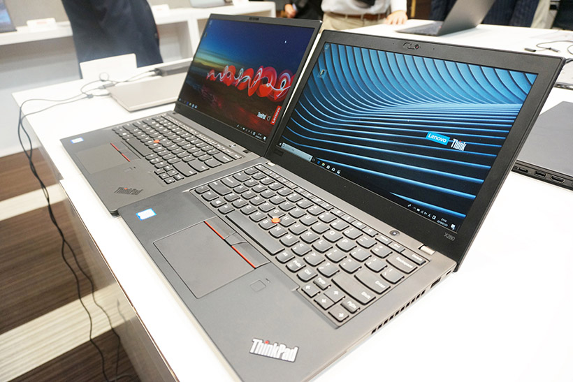 ↑X1 Carbonの廉価版という位置づけのX280(手前)