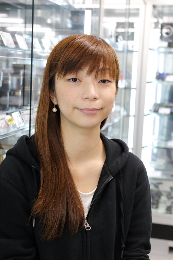 ↑「プロの方だけでなく、写真やカメラのファンの皆さまに、広くご利用いただいています。店頭では、貸し出し機材の相談も可能です」(清水さん)