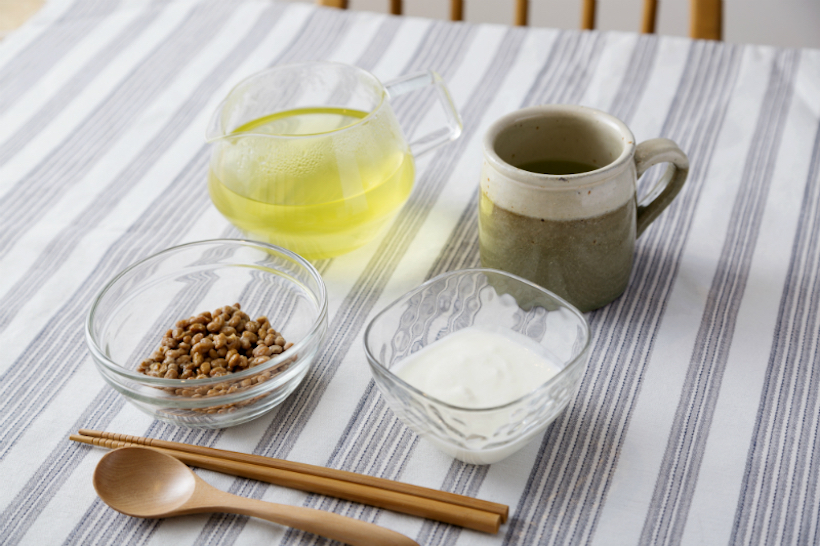 「薬を飲む」にプラス! 花粉症対策にとりたい食べ物とは？