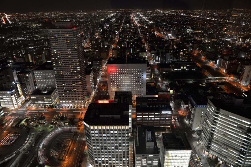 札幌の“夜”はコレ抜きじゃ語れない!! 2大定番「夜景スポット」と「シメパフェ」を現地レポ