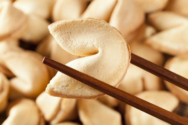 スナック菓子、箸で食べればダイエット。